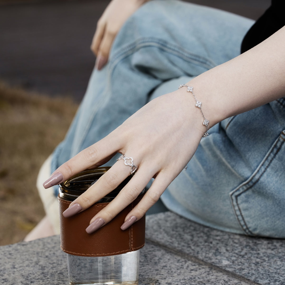 [Bloom] Pulseira Borboleta Oca de Trevo de Quatro Folhas