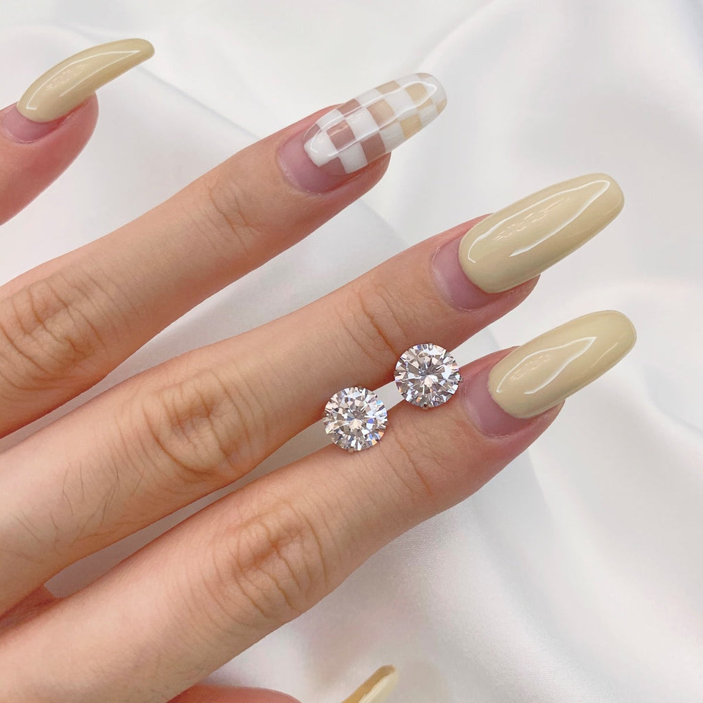 [Bloom] Brincos Estilosos com Pedra Central Redonda Brilhante