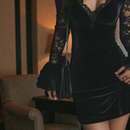 LUNA™ | Vestido Mini Veludo & Renda