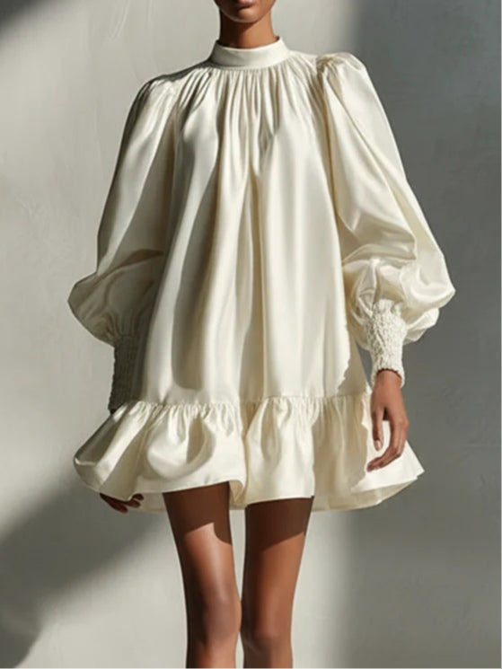 Vestido Mini de Renda com Mangas Bufantes em Seda Beje