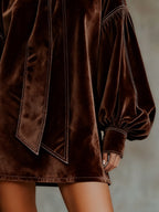 Vestido Mini de Veludo Castanho Escuro com Mangas de Lanterna e Laço