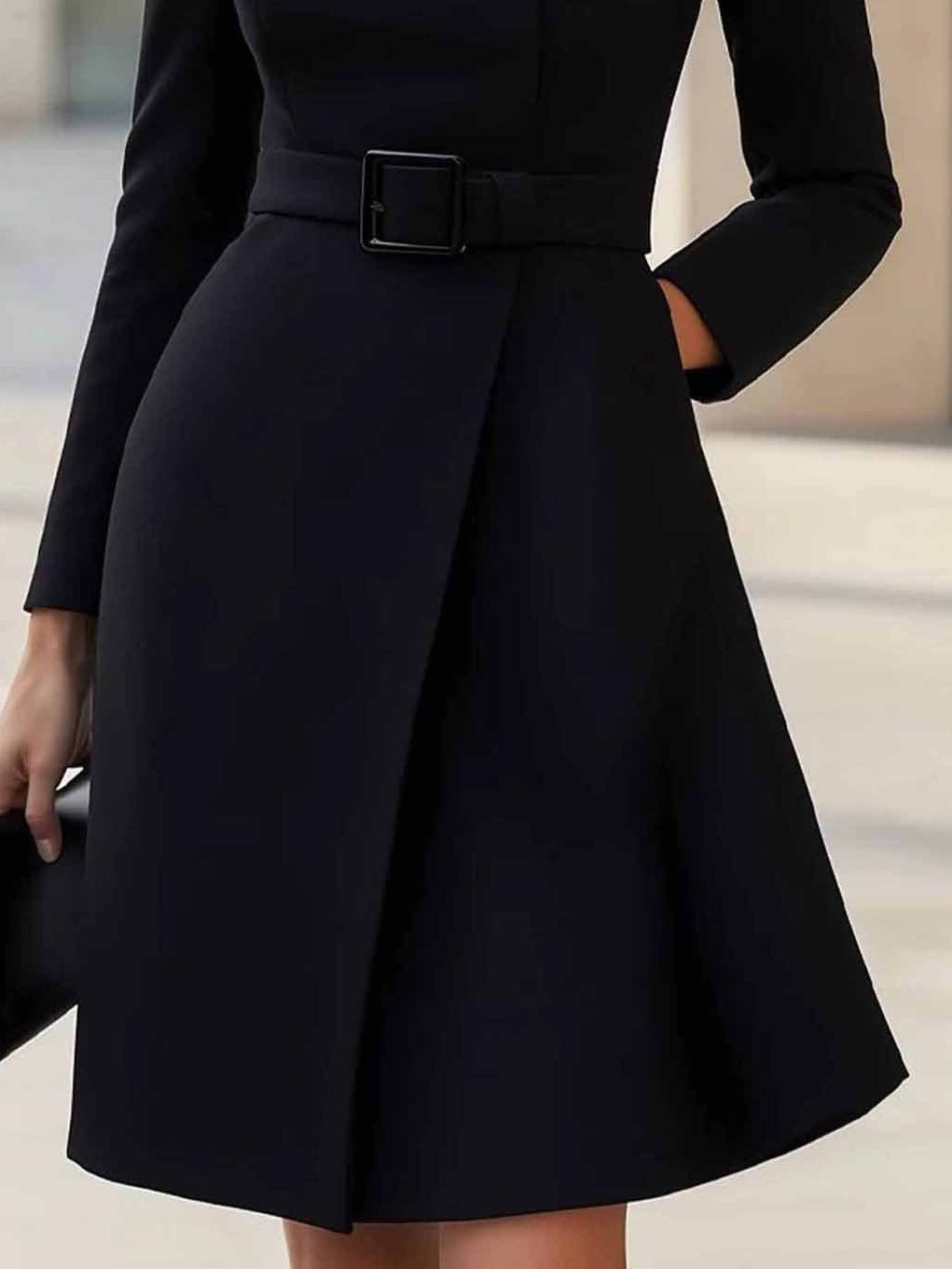 Vestido Midi A-line de Gola Alta e Cinto Elegante (com cinto)