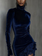 Vestido Mini Ajustado de Veludo Azul Escuro com Gola Alta e Bainha de Renda